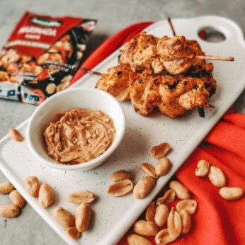 Kuřecí satay s arašídovým dipem